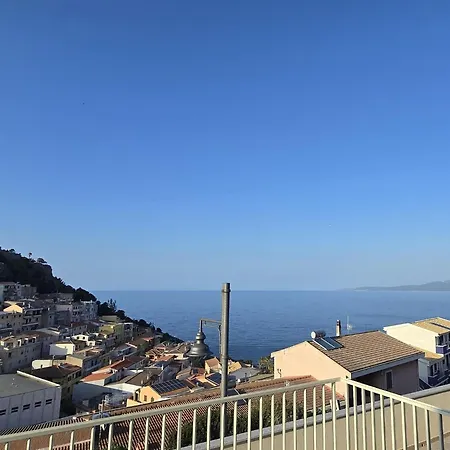 Aria Condizionata E Terrazza Vista Mare Apartament